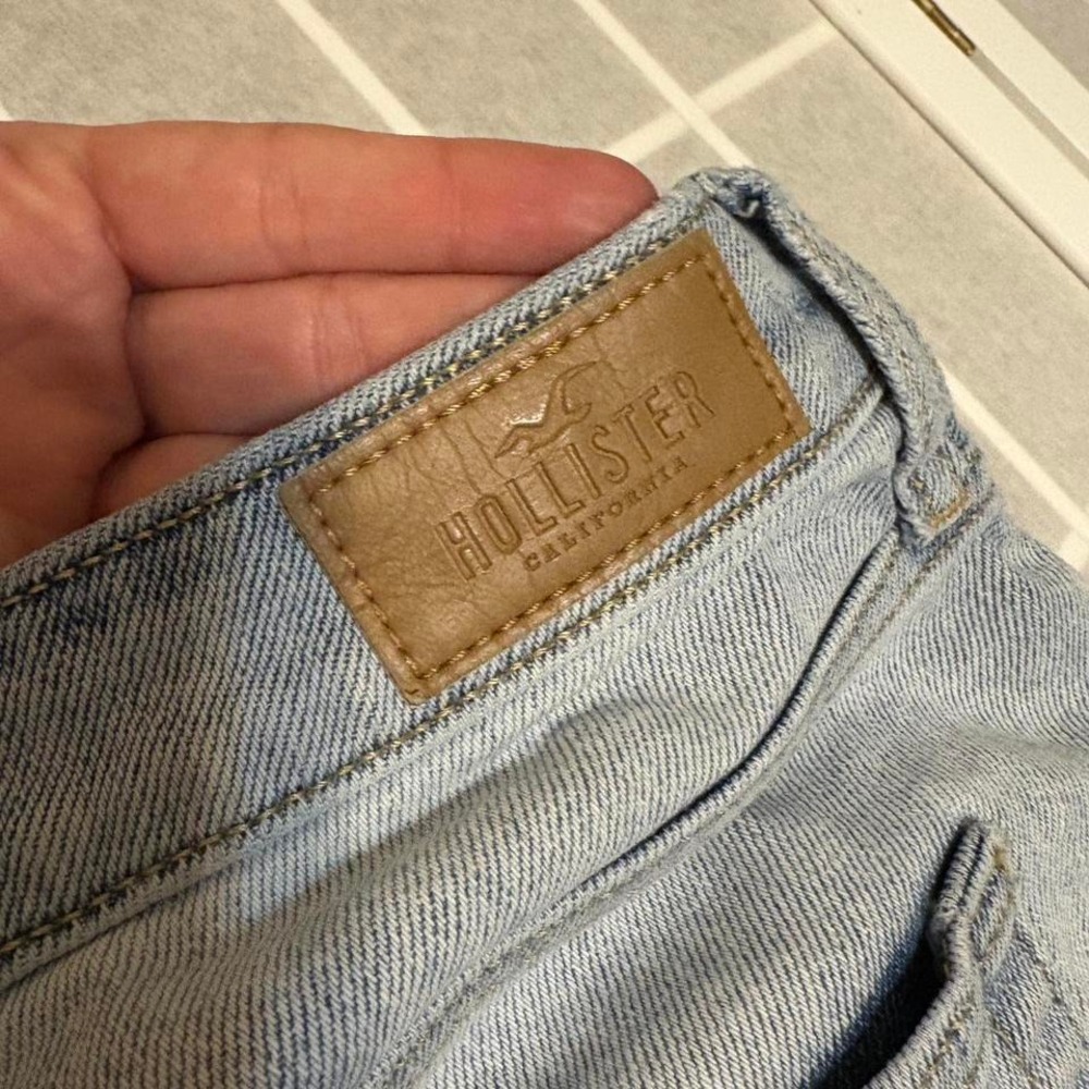 Women's Hollister Y2K Blue and white ombre distressed jeans size 11R - Picture 3 of 8